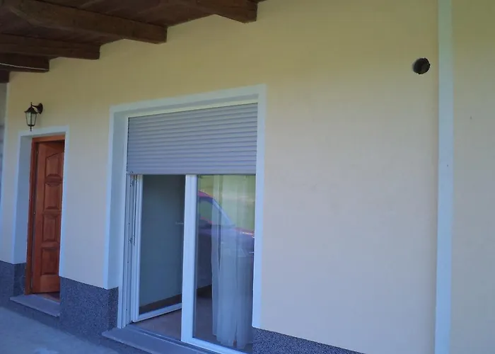 アパート Petrin トールミン